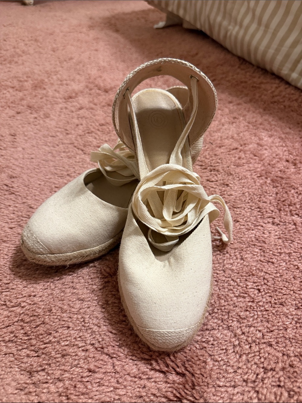 Urban Outfitters Cream Canvas Espadrille Tie Flats